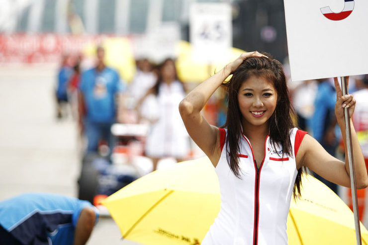 Девушки Формулы-1 2011 (Сингапур) .