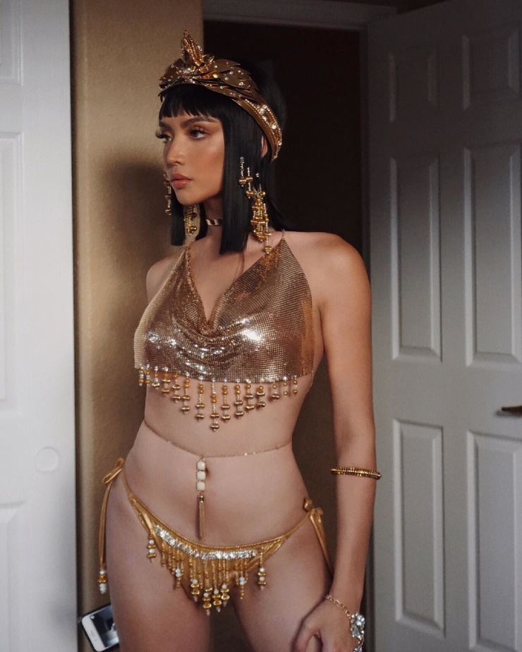 Egyptian dancer whore sexy girl