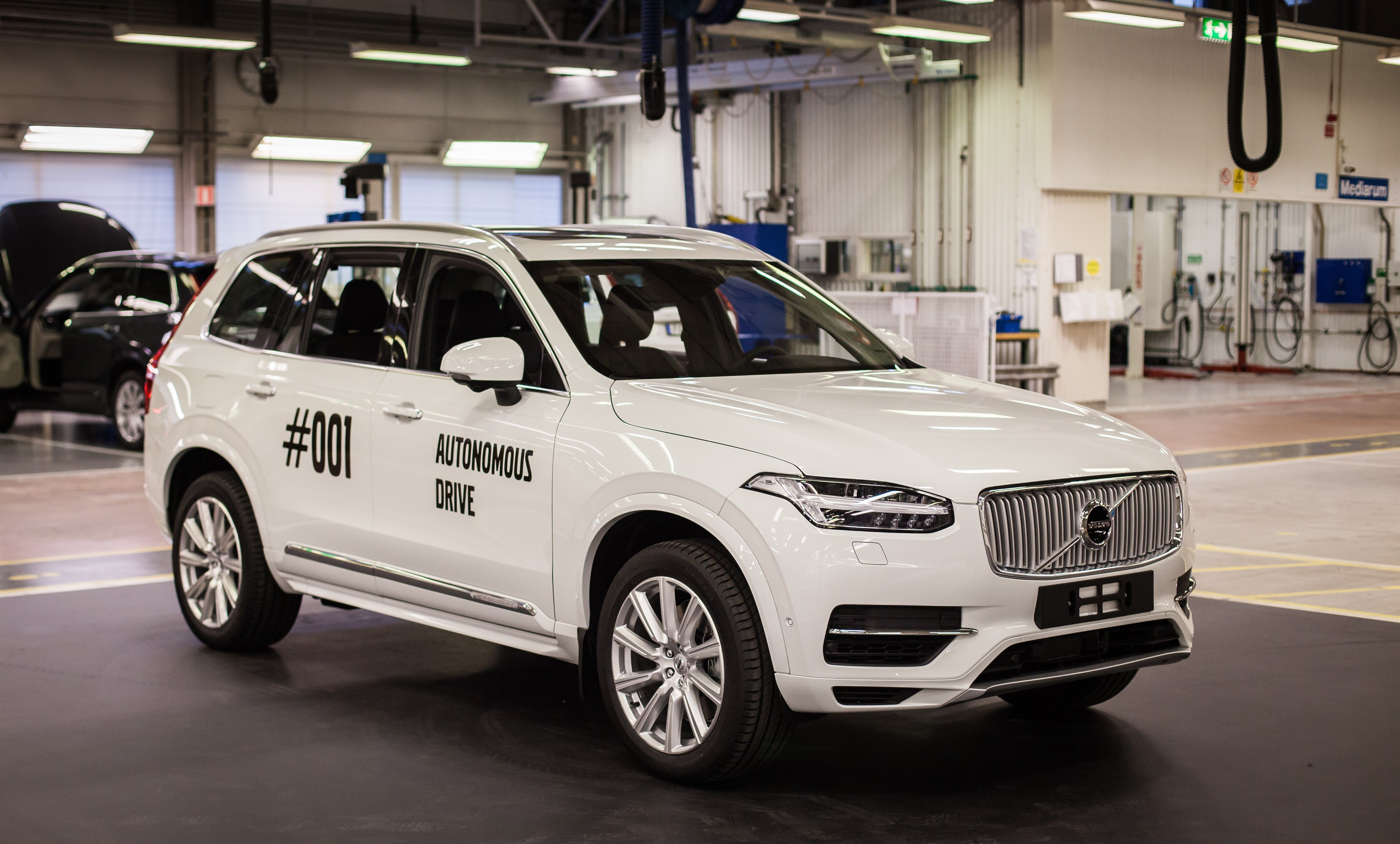 Volvo xc90 беспилотный автомобиль