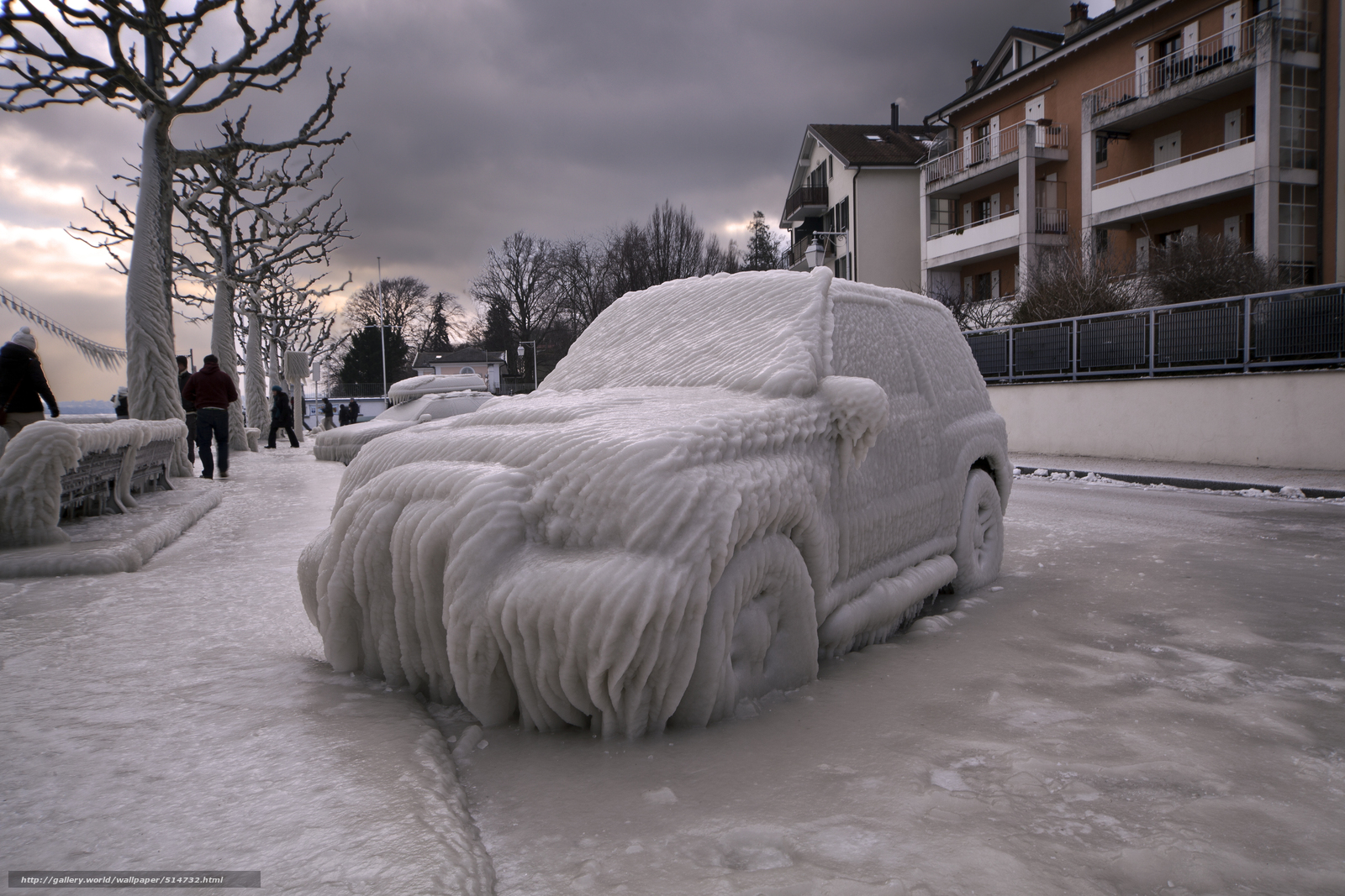 Ледяной автомобиль