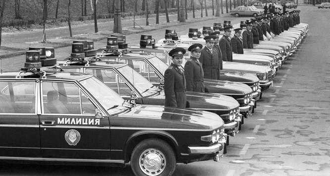 Редчайшие автомобили на дорогах советской Москвы: уникальные кадры