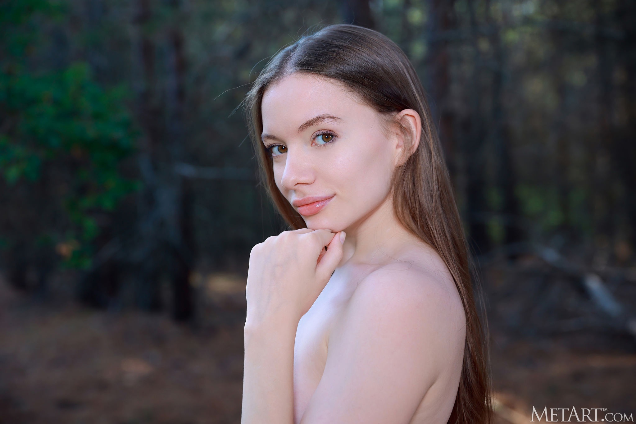 Девушка дняDariana - Forest Dance - MetArt ❘ фото от 23 октября 2022.