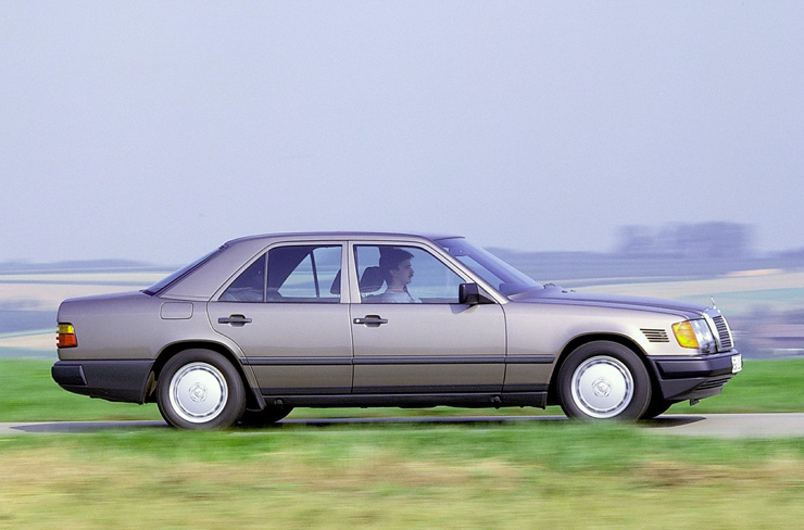 40 лет Mercedes-Benz E-Class W124 Ⅰ фото