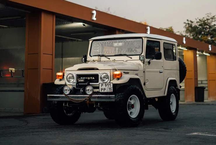 В России продают уникальный Toyota Land Cruiser 1979года