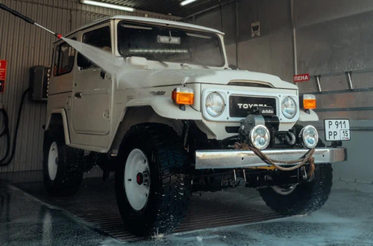 В России продают уникальный Toyota Land Cruiser 1979года