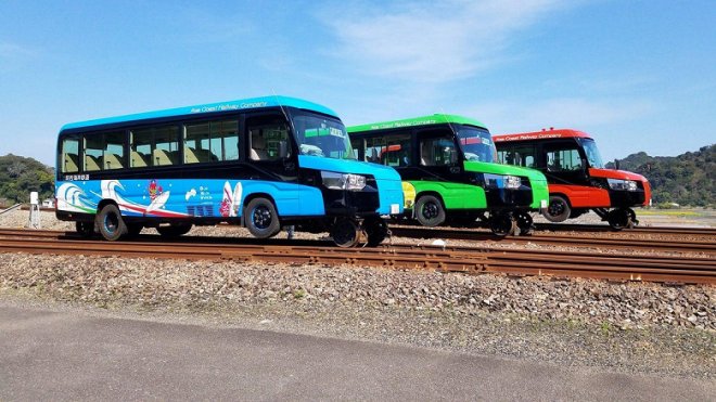 Bus-Train - первое в мире двухрежимное транспортное средство из Японии