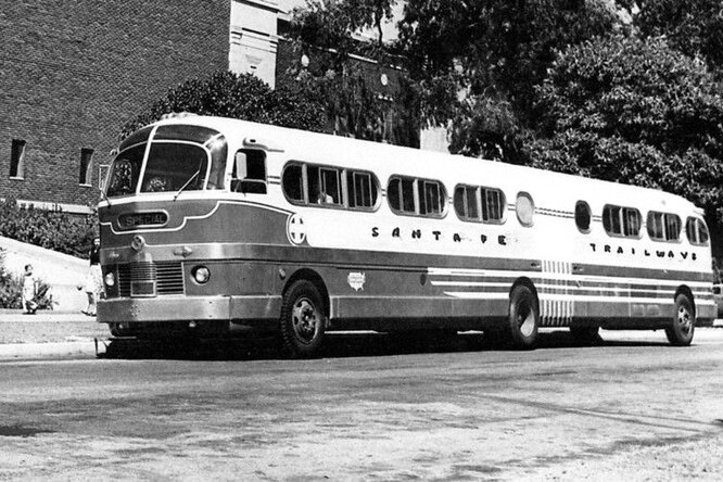Kaiser Coach: самый необычный междугородный автобус