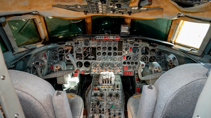Частный самолет Элвиса Пресли, брошенный в пустыне Нью-Мексико, выставлен на аукцион