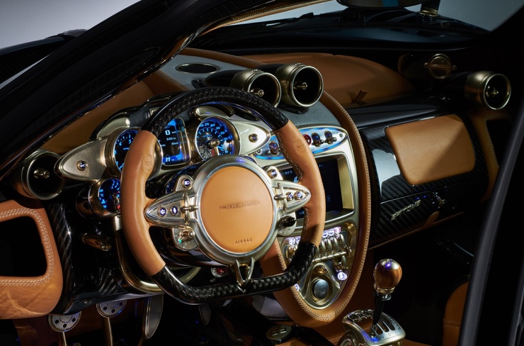 Представлена первая Pagani Huayra с «механикой»