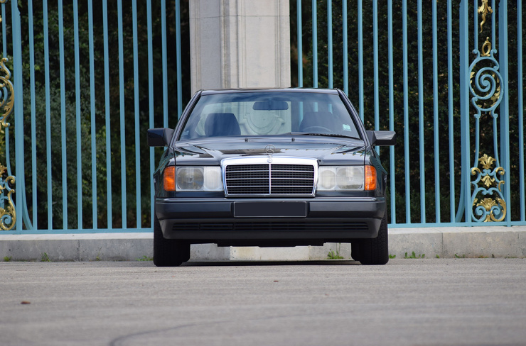 40 лет Mercedes-Benz E-Class W124 Ⅰ фото