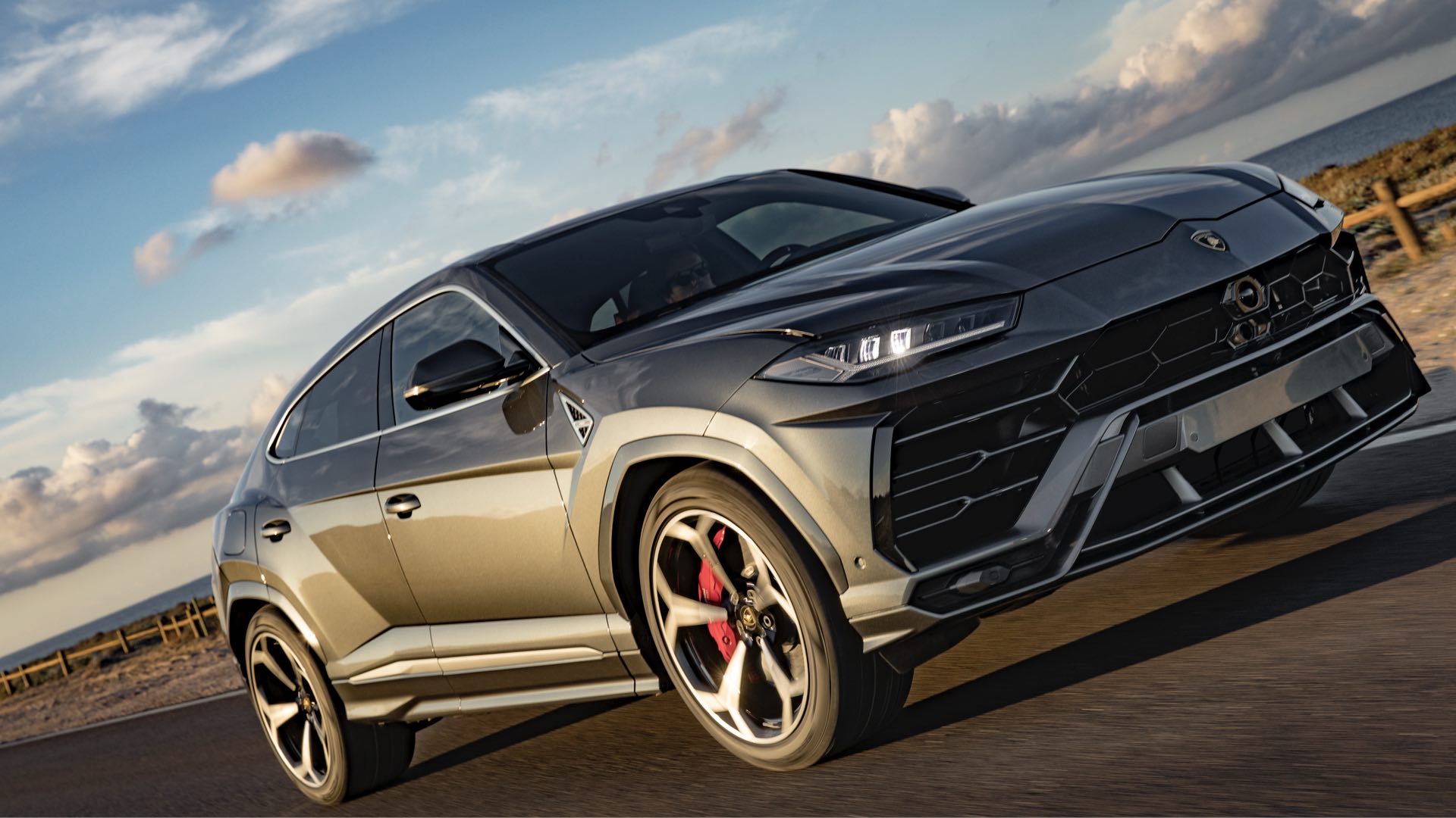 Lamborghini кроссовер Urus