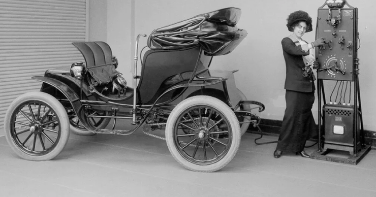 Все новое — хорошо забытое старое: когда появился первый электромобиль
