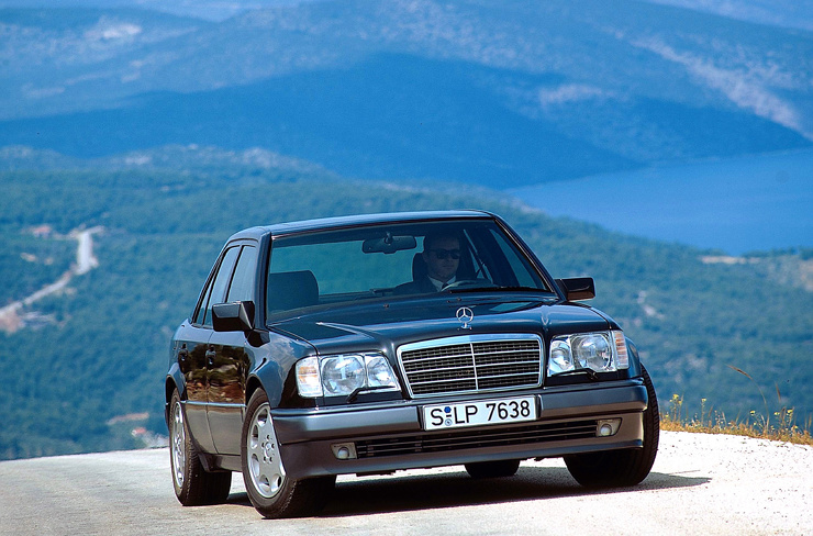 40 лет Mercedes-Benz E-Class W124 Ⅰ фото