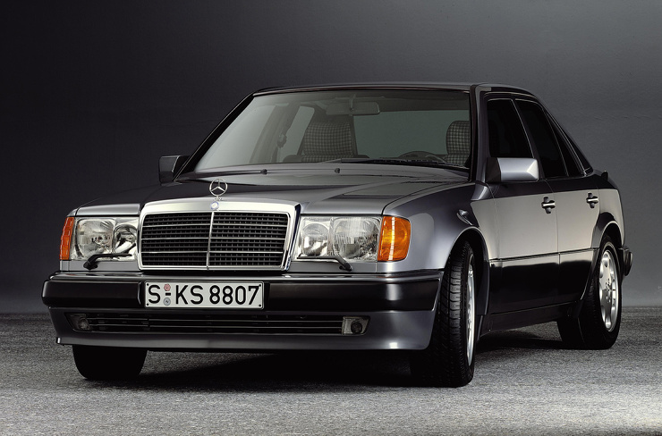 40 лет Mercedes-Benz E-Class W124 Ⅰ фото